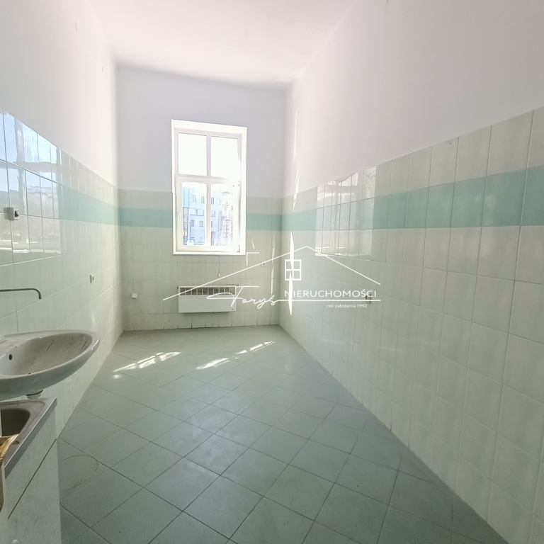 Lokale użytkowe do wynajęcia w centrum Przemyśla  ul. Wałowa, 3050m2