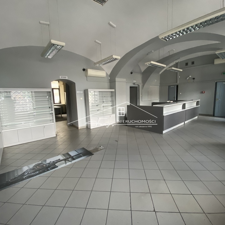 Lokal 116m na wynajem  parter kamienicy w centrum Przemyśla, ul. Jagiellońska