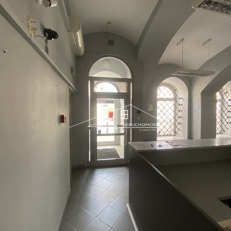 Lokal 116m na wynajem  parter kamienicy w centrum Przemyśla, ul. Jagiellońska