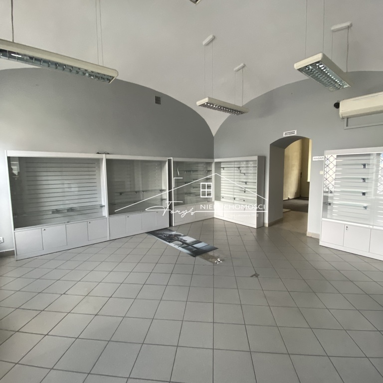 Lokal 116m na wynajem  parter kamienicy w centrum Przemyśla, ul. Jagiellońska