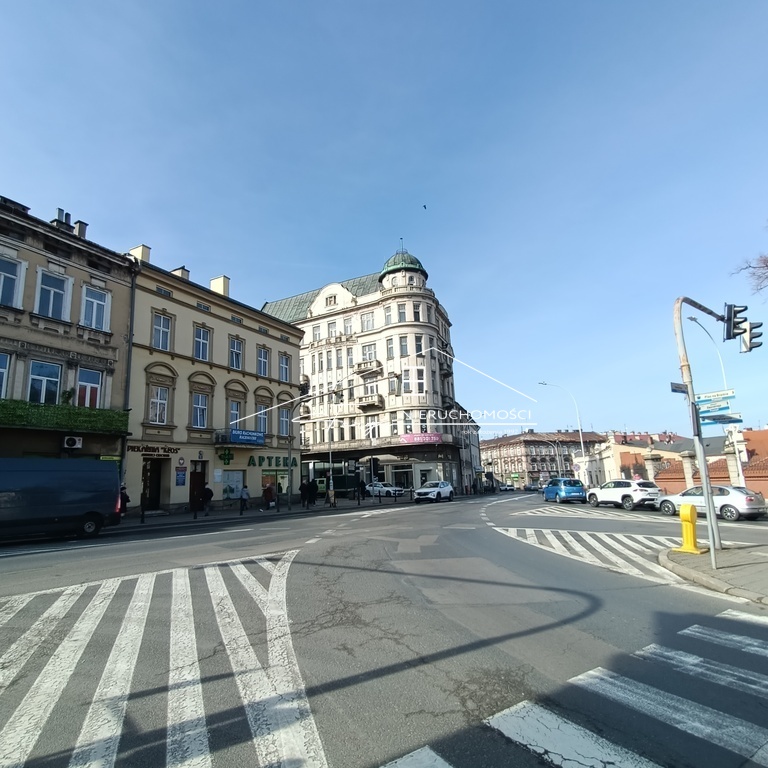 Lokale do wynajęcia w zabytkowej kamienicy w centrum Przemyśla  400 m na działalność gospodarczą