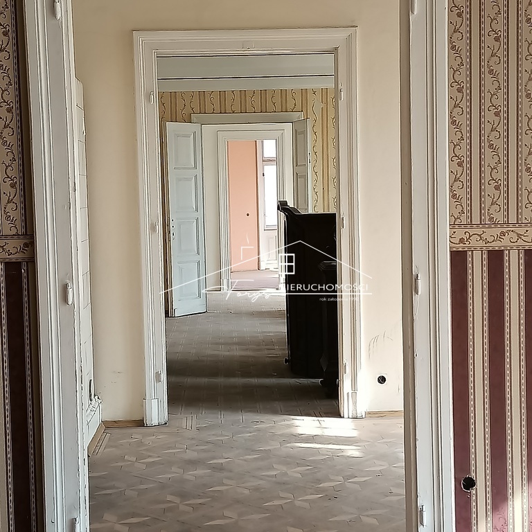 Lokale 250m do wynajęcia w zabytkowej kamienicy w centrum Przemyśla