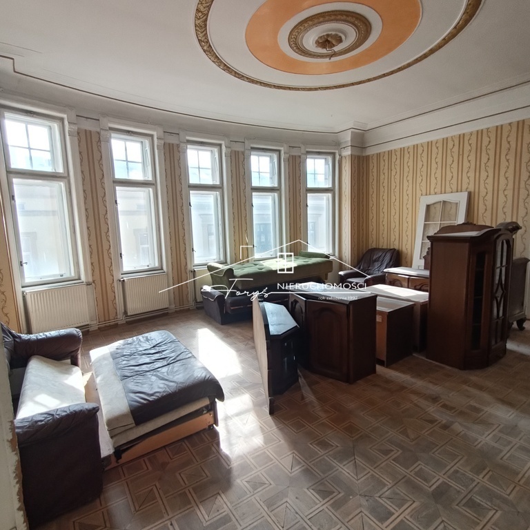 Lokale 250m do wynajęcia w zabytkowej kamienicy w centrum Przemyśla