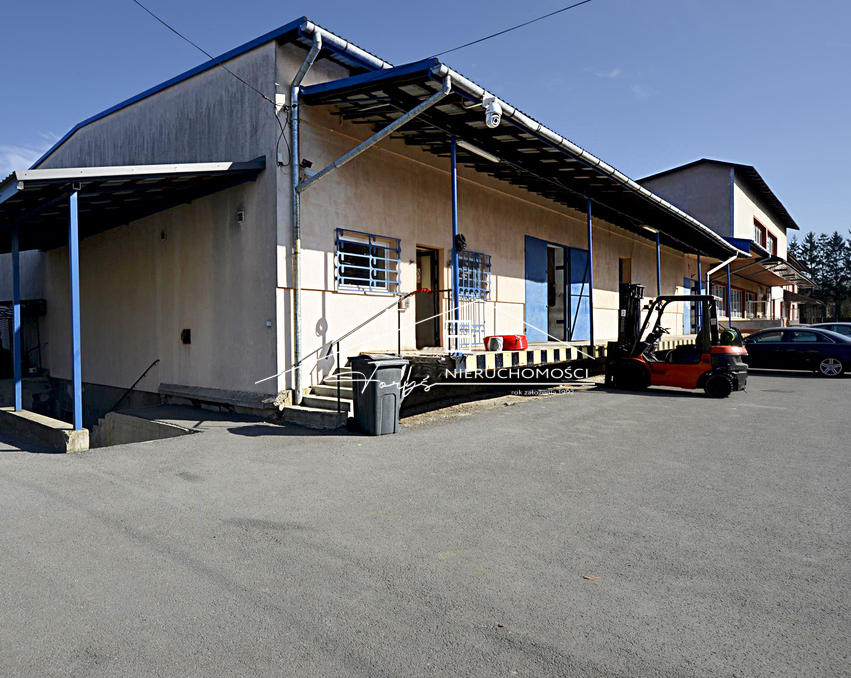 Powierzchnie magazynowe do wynajęcia w Radymnie  525 m z rampą i placem manewrowym