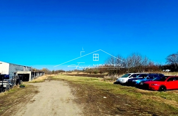 Idealna nieruchomość pod centrum logistyczne, magazyny i przemysł.