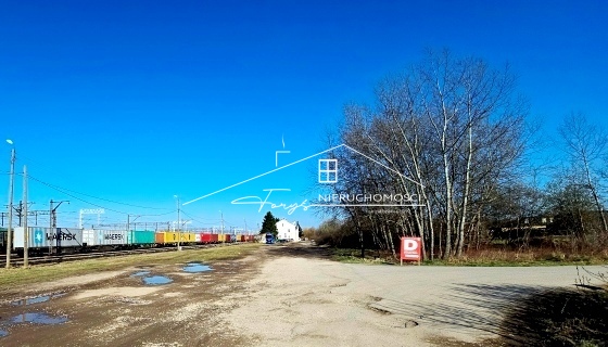 Dogodny dojazd dla ciężkiego transportu i TIR-ów przez cały rok.