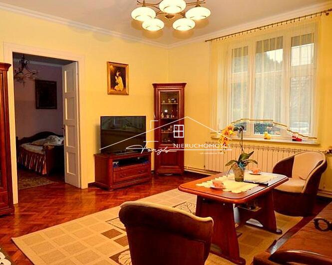 Przytulne mieszkanie 74,8m z piwnicami i strychem na sprzedaż  Przemyśl, ul. Paderewskiego