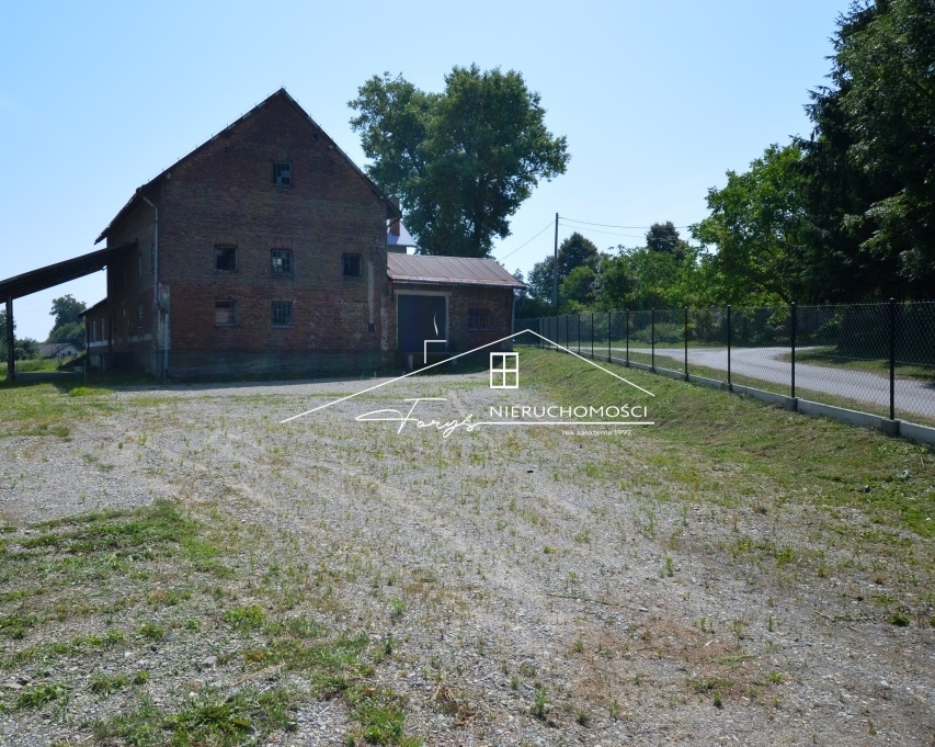 Na sprzedaż stary młyn z potencjałem inwestycyjnym  Walawa k. Przemyśla, 5700 m