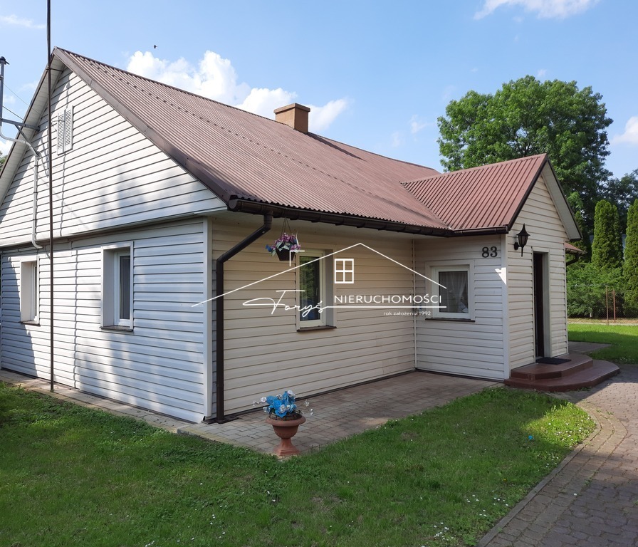 Urokliwa nieruchomość  dom wolnostojący z ogrodem w Lesznie, idealny dla miłośników spokoju i natury
