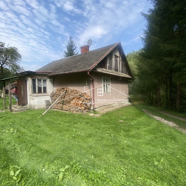 Nieruchomość na sprzedaż w Krasiczynie  dom z działką 7400 m blisko Przemyśla