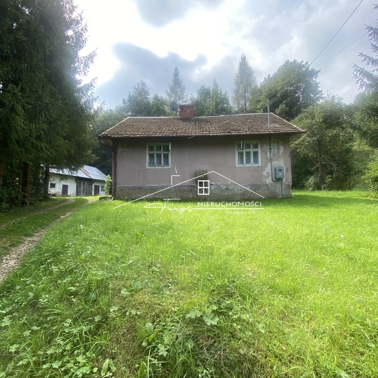 Nieruchomość na sprzedaż w Krasiczynie  dom z działką 7400 m blisko Przemyśla