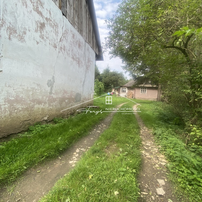 Nieruchomość na sprzedaż w Krasiczynie  dom z działką 7400 m blisko Przemyśla