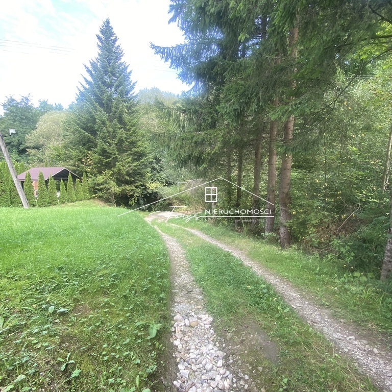 Nieruchomość na sprzedaż w Krasiczynie  dom z działką 7400 m blisko Przemyśla