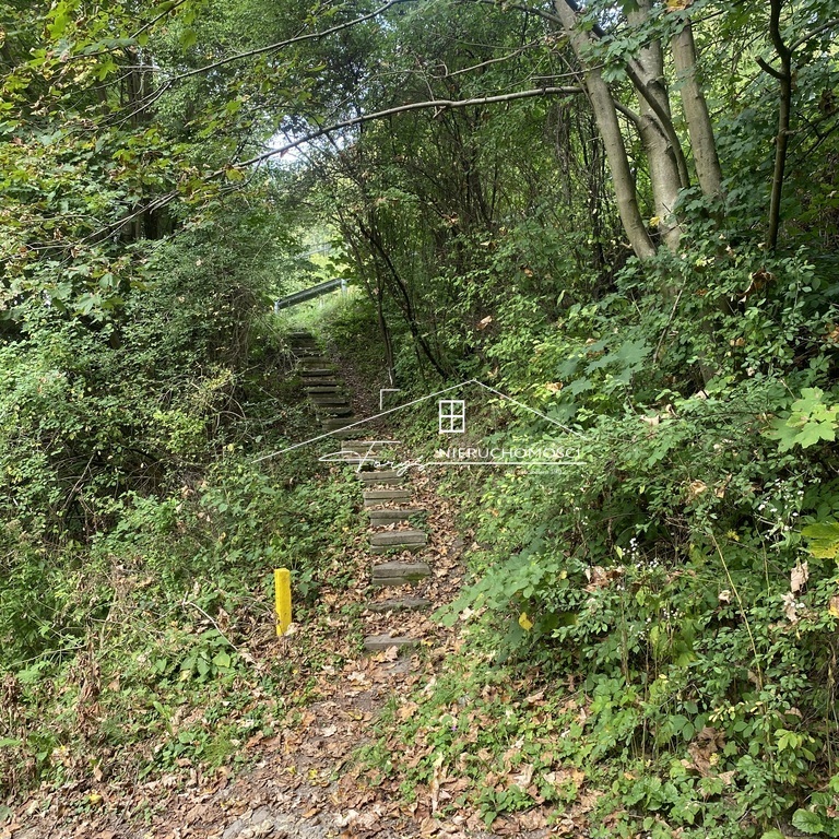 Nieruchomość na sprzedaż w Krasiczynie  dom z działką 7400 m blisko Przemyśla