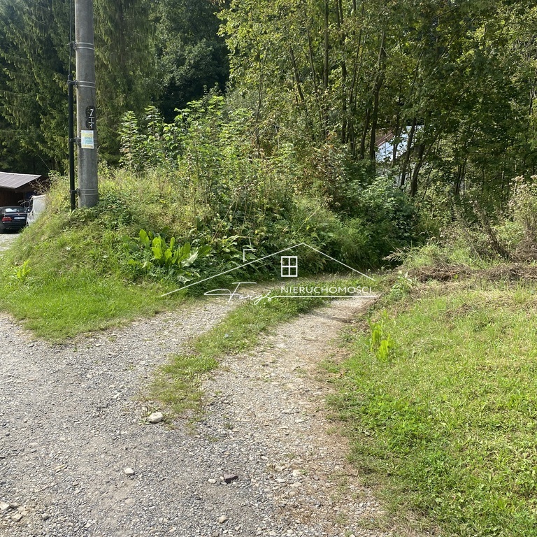 Nieruchomość na sprzedaż w Krasiczynie  dom z działką 7400 m blisko Przemyśla