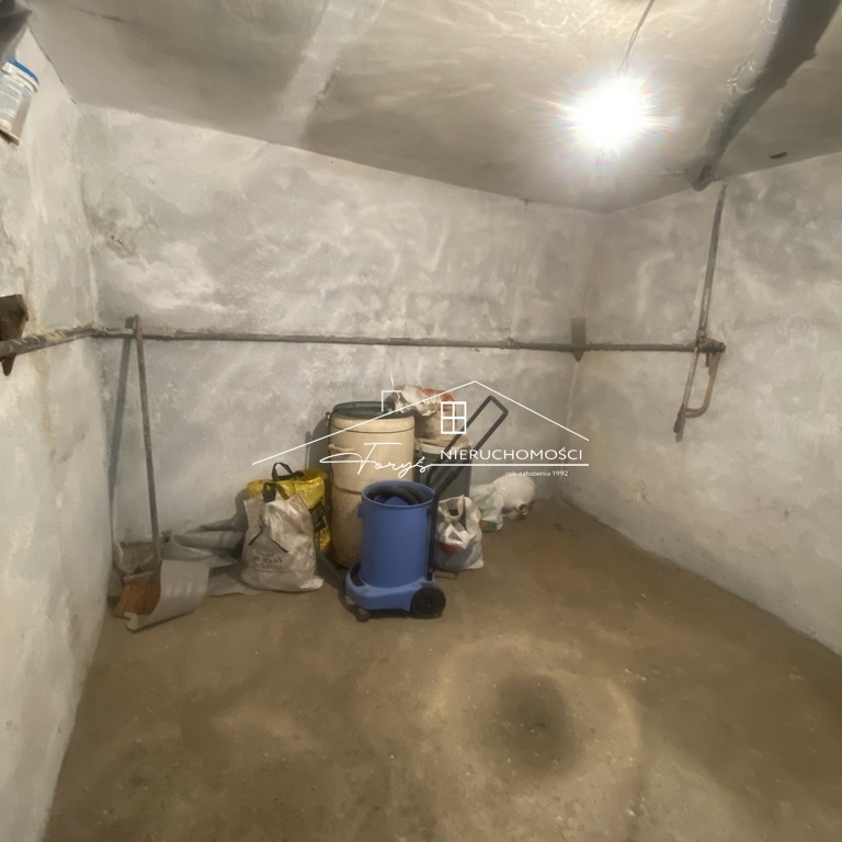 Nieruchomość na sprzedaż w Krasiczynie  dom z działką 7400 m blisko Przemyśla