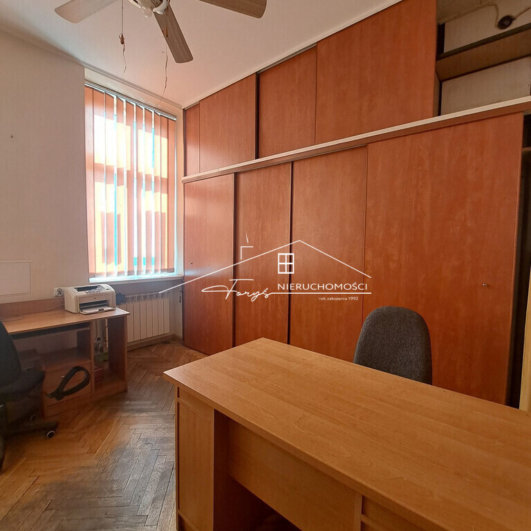 Nieruchomość komercyjna w Przemyślu  lokal użytkowy 117 m przy ul. Grunwaldzkiej