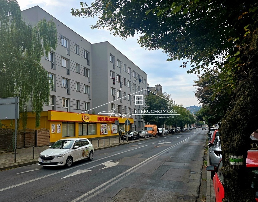 Przemyśl nieruchomości  2-pokojowe mieszkanie w centrum z obniżoną ceną