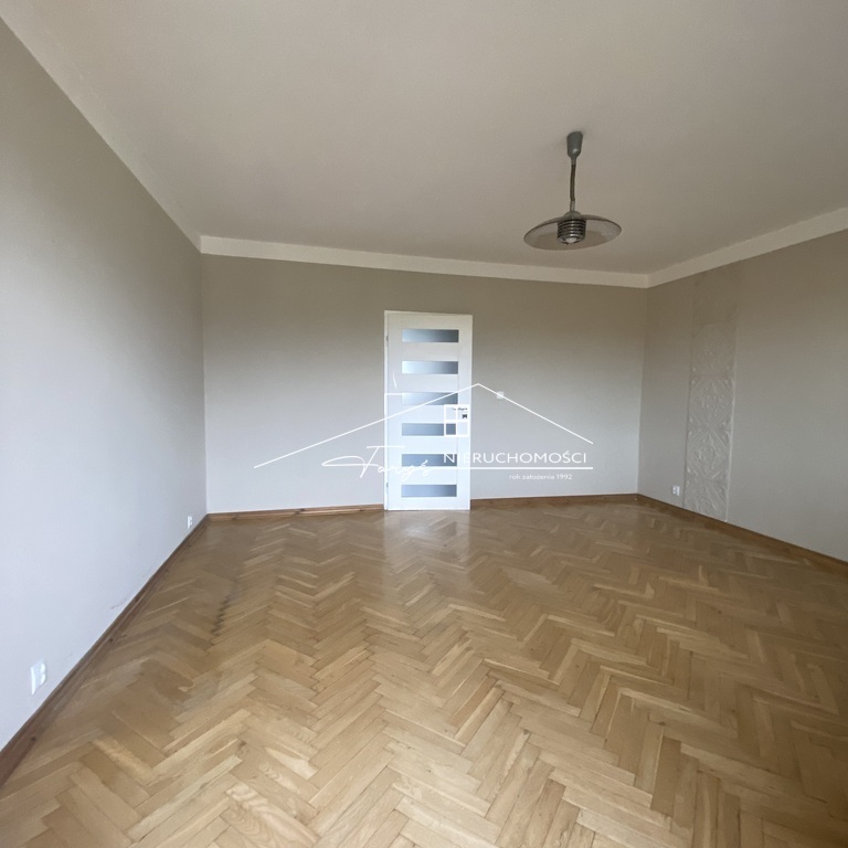 Przestronne 3 pokoje, idealne dla rodziny lub pod inwestycję.