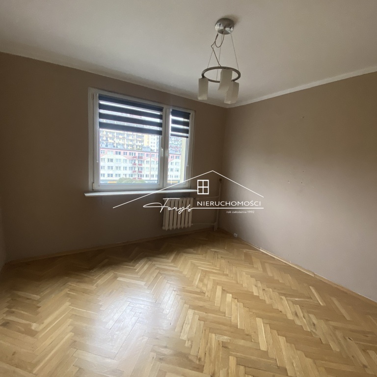 Niskie koszty utrzymania mieszkania – ok. 1000 zł miesięcznie.