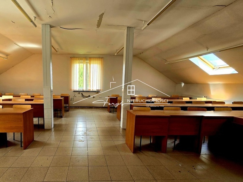 Nieruchomości w Przemyślu przy ul. Rolniczej  zabytkowy zespół dworski z potencjałem inwestycyjnym