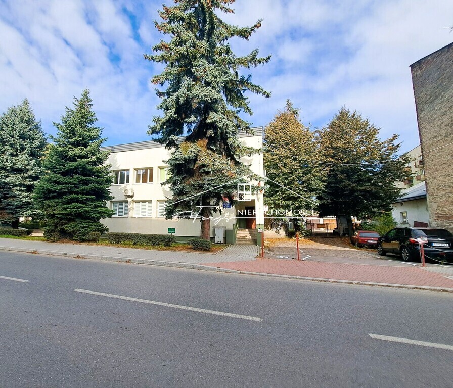 Nieruchomości Przemyśl  biura, plac i wiata do wynajęcia przy ul. Siemiradzkiego