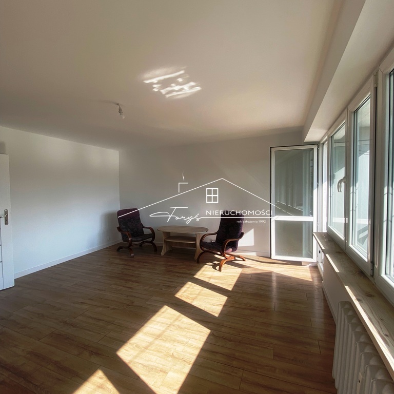 Kaucja 2000 zł zabezpiecza mieszkanie i podlega pełnemu zwrotowi.