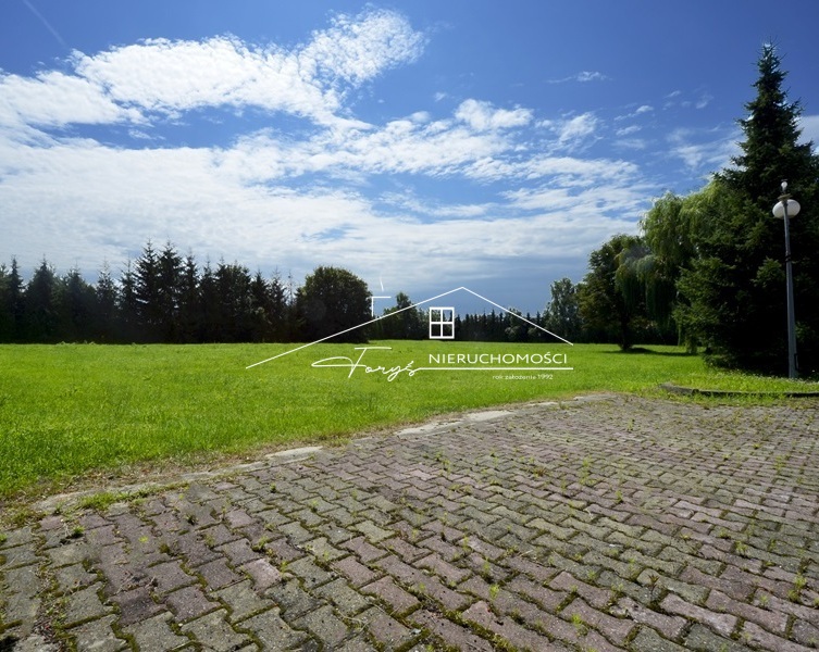 Obiekt komercyjny 1500m na sprzedaż  7km od Jarosławia, idealny pod usługi i turystykę