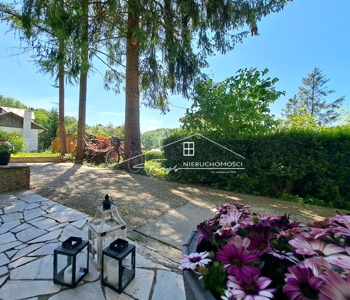 Pensjonat z pięknym widokiem w Iwoniczu-Zdroju  gotowy obiekt inwestycyjny w sercu Beskidu Niskiego