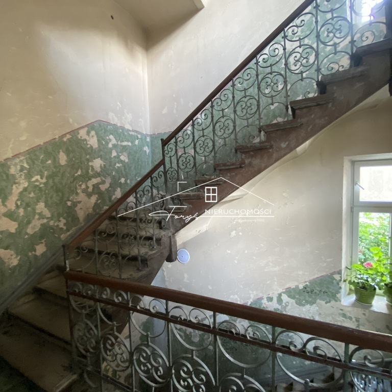 Pośrednik zadba o bezpieczną transakcję i profesjonalne wsparcie przy zakupie.