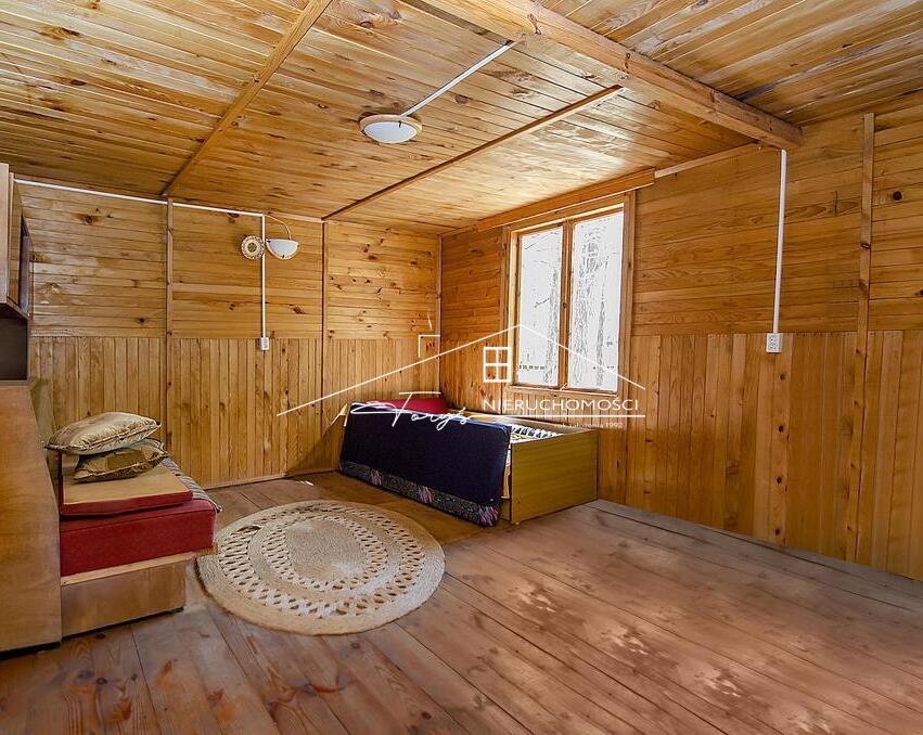 Lokalizacja blisko zalewu, lasów i ścieżek rowerowych – idealna na rekreację.