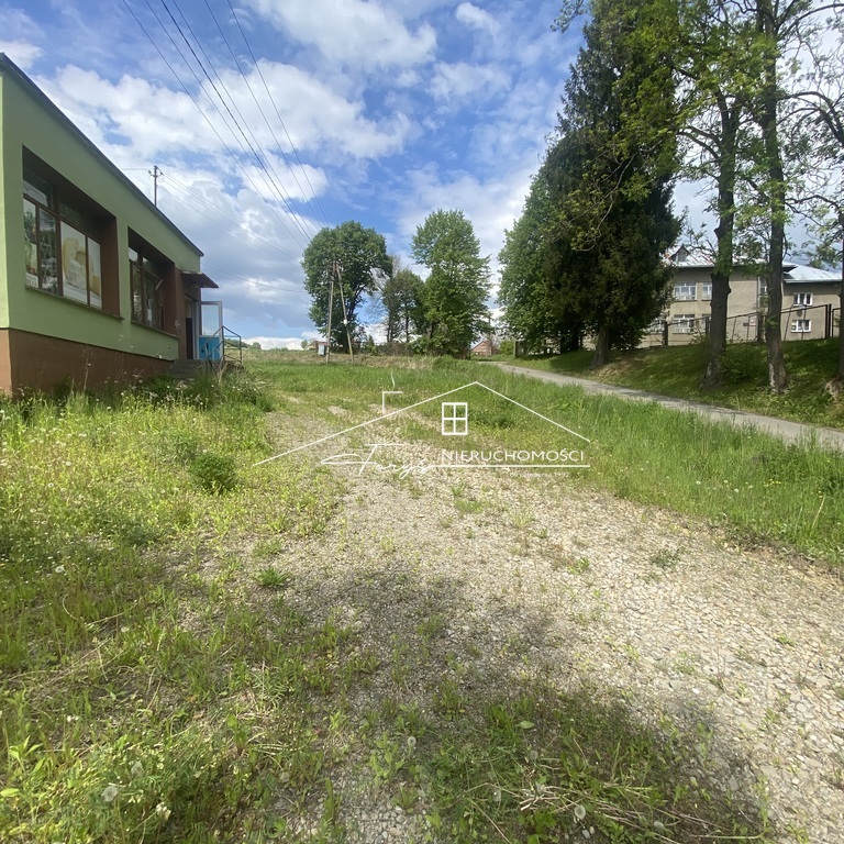 Na sprzedaż budynek handlowy z potencjałem mieszkalnym  Śliwnica, gm. Dubiecko
