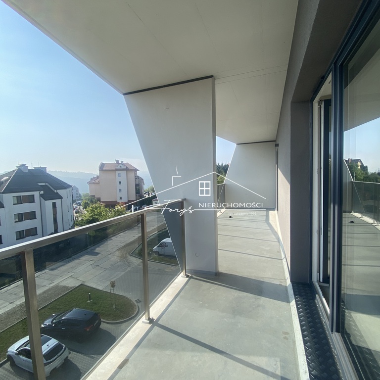 Apartament z loggią i balkonem, z pięknym widokiem na panoramę Przemyśla.