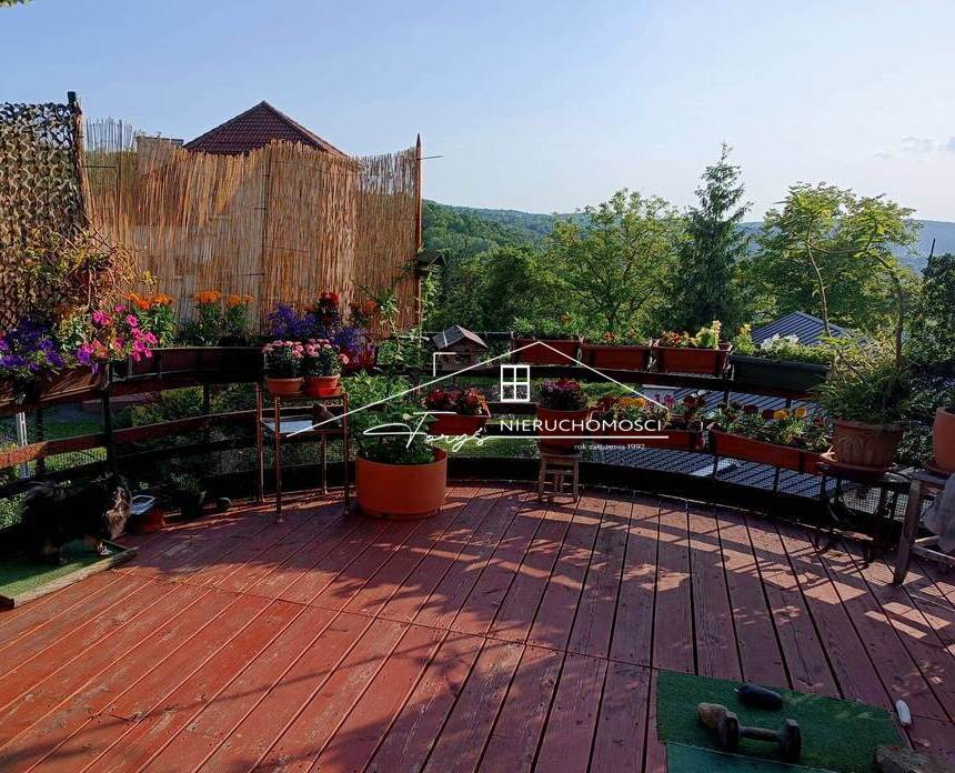 Wyjątkowa oferta sprzedaży nieruchomości w zabytkowej kamienicy.