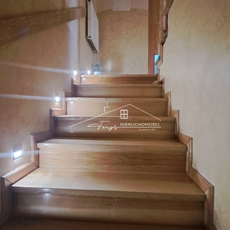 Regularny kształt działki ułatwia planowanie przyszłej zabudowy.