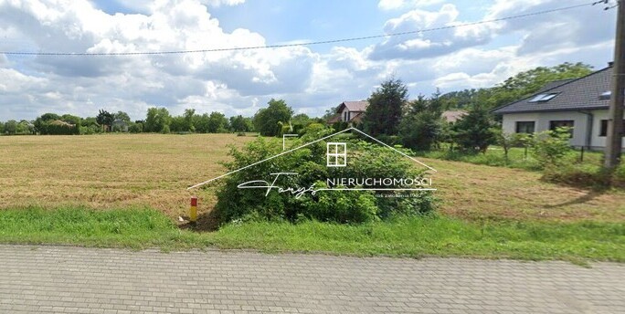 Atrakcyjna cena nieruchomości z możliwością negocjacji warunków zakupu.