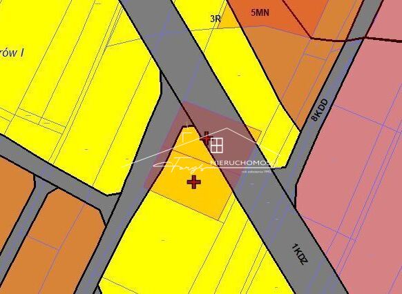 Atrakcyjne wymiary 48 x 56 m, korzystne położenie na niewielkim wzniesieniu.