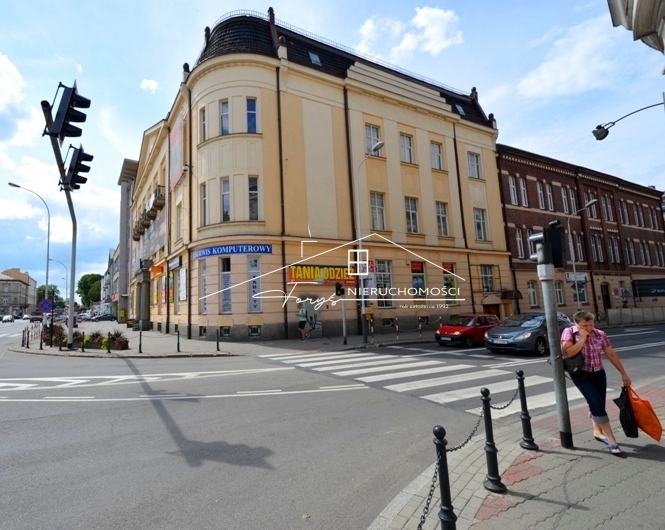 Wynajmij całe piętro w sercu miasta i maksymalnie wykorzystaj potencjał lokalizacji.