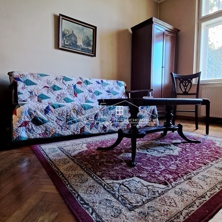 Przemyśl, ul. Tarnawskiego  zabytkowa willa miejska z lat 30. z ogrodem i dużym potencjałem inwestycyjnym