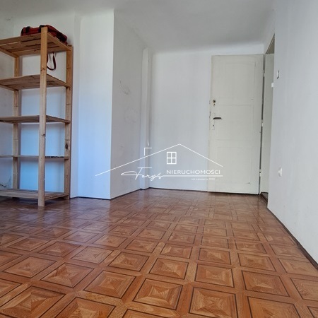 Przemyśl, ul. Tarnawskiego  zabytkowa willa miejska z lat 30. z ogrodem i dużym potencjałem inwestycyjnym