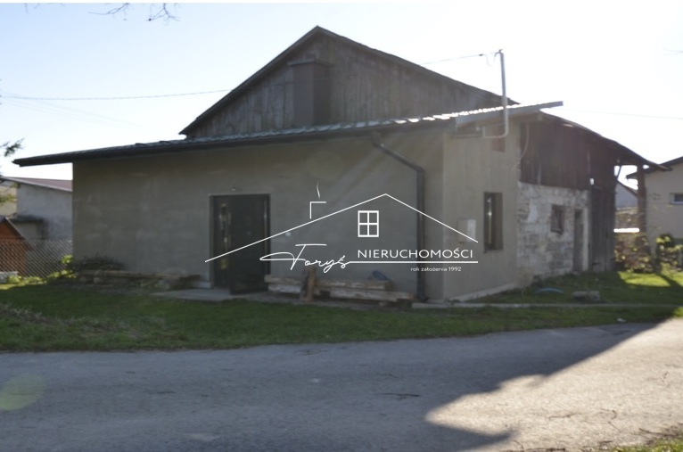 Przejmij kompletne wyposażenie winiarskie, gotowe do dalszej produkcji.