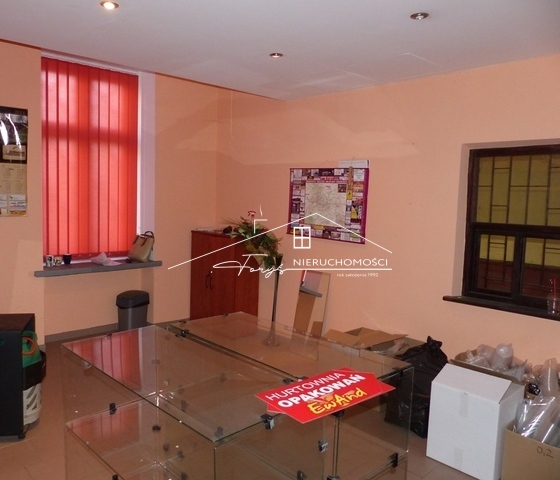 Wyremontowane lokale biurowo-magazynowe do wynajęcia  Przemyśl, ul. Dworskiego 26