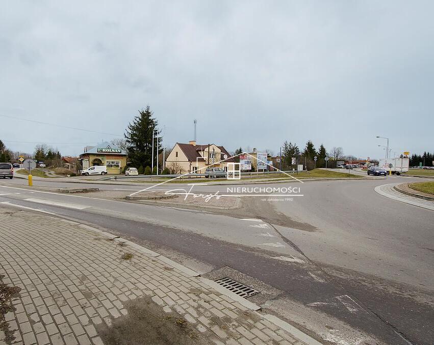 Budynek usługowo-mieszkalny do wynajęcia przy rondzie w Szówsku  300m  działka 12 arów