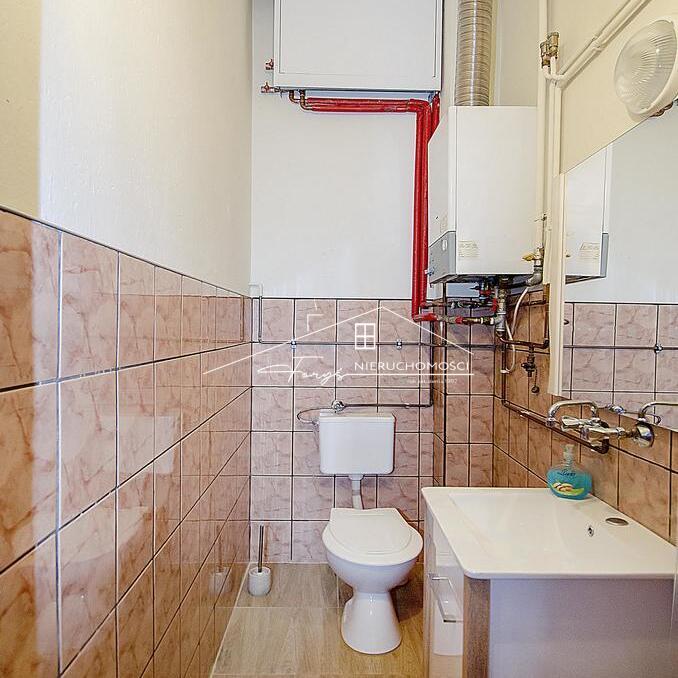 Budynek usługowo-mieszkalny do wynajęcia przy rondzie w Szówsku  300m  działka 12 arów