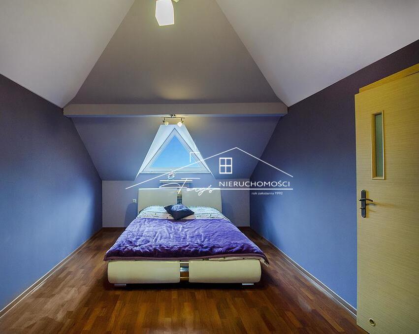 Budynek usługowo-mieszkalny do wynajęcia przy rondzie w Szówsku  300m  działka 12 arów