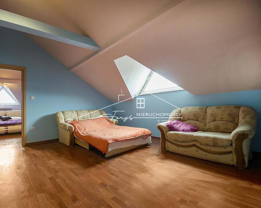 Budynek usługowo-mieszkalny do wynajęcia przy rondzie w Szówsku  300m  działka 12 arów