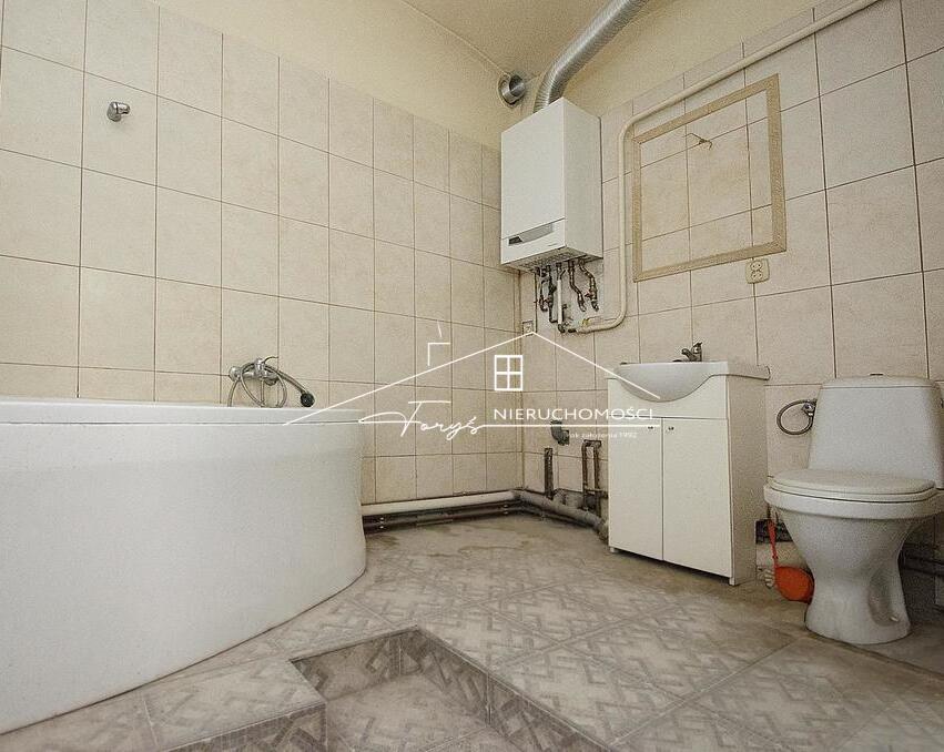 Doskonały lokal na gabinety, biuro, butik, elegancki sklep lub kawiarnię.